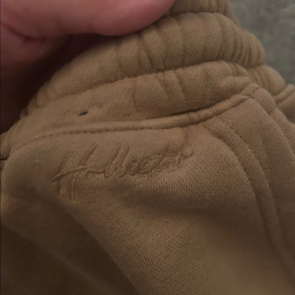 Hollister Tan Sweatpants for Men - Picture 2 of 4